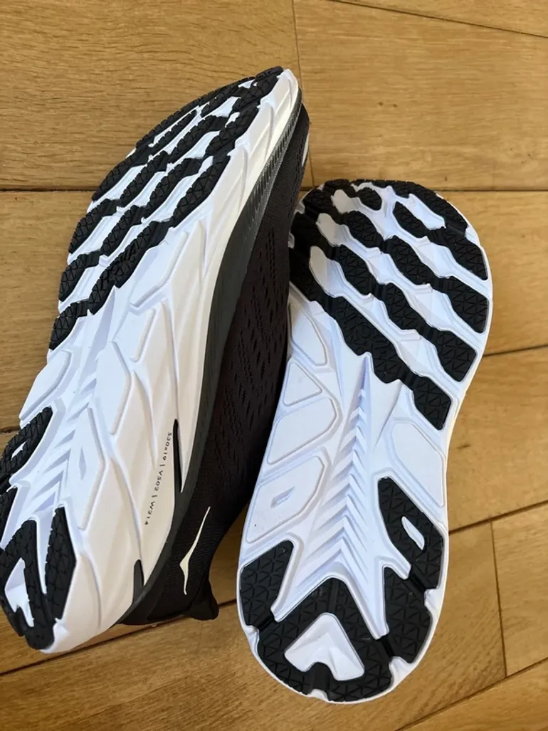 Tweedehands Hoka Clinton 8 bike — afbeelding 4 van 6