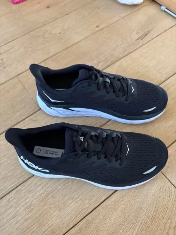 Tweedehands Hoka Clinton 8 bike — afbeelding 2 van 6