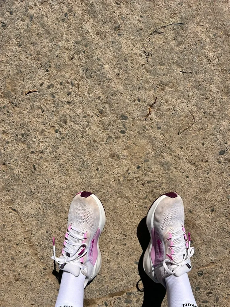 Used Nike Running Shoes bike — image 2 of 3