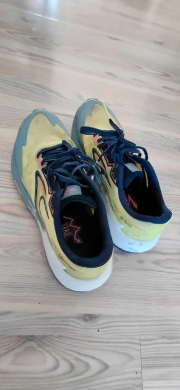 Gebrauchtes Brooks Trailrunning Shoes 40.5 bike — Bild 2 von 4