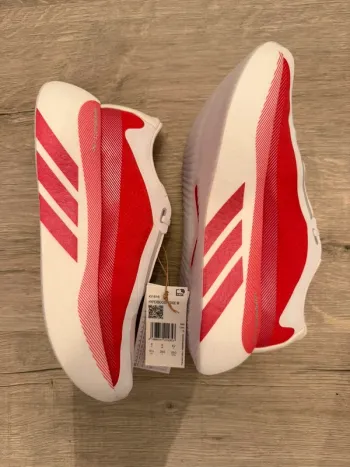 Brugt Adidas Hyperboost Edge Running Shoes