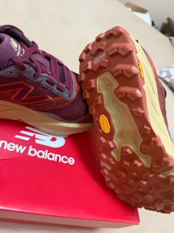 Gebrauchtes New Balance Hierro v9 bike — Bild 2 von 5