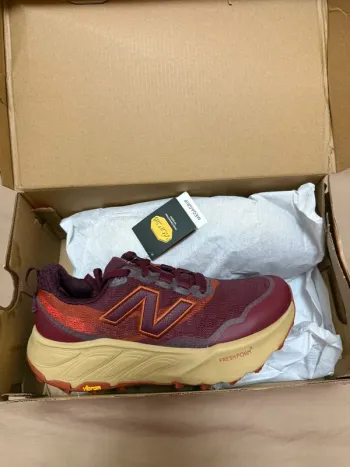 Gebrauchtes New Balance Hierro v9 bike — Bild 4 von 5