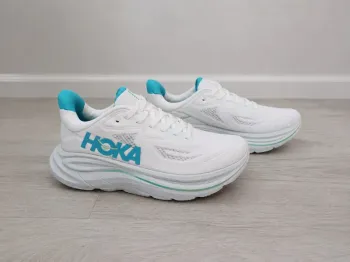 Used Lightweight Clifton 10 Running Shoes