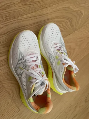 Brugt Saucony Endorphin Speed 4 bike — billede 2 af 5