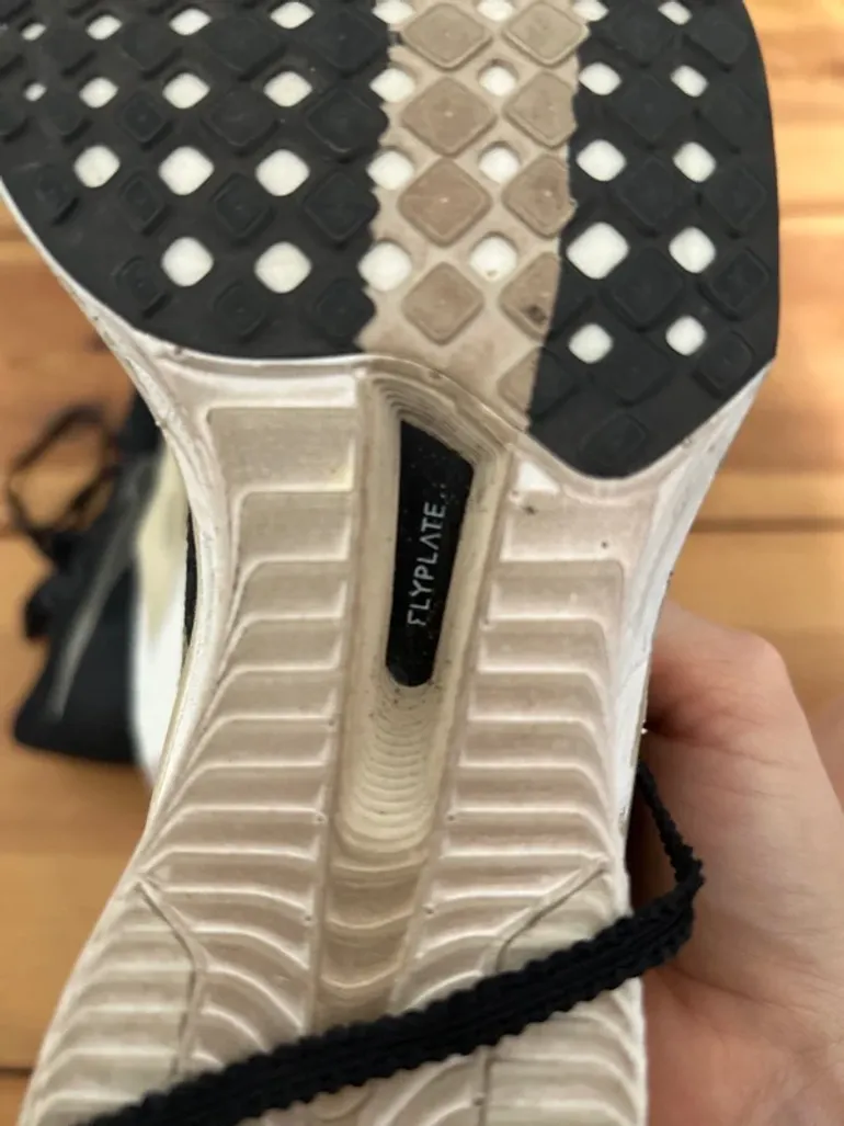 Nike Vaporfly 3 bike usato — immagine 2 di 4