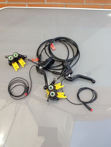 Brugt Magura MT5 E-Stop 4-Piston Brakes Brakes