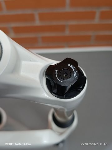 Used RockShox 30 Silver TK 2021 bike — image 10 of 11