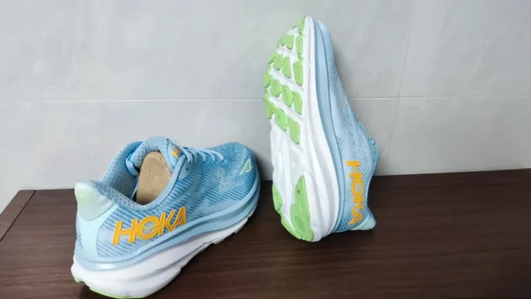 Used Hoka Clifton 9 bike — image 7 of 8