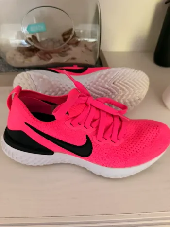 Brugt Nike Running Shoes bike — billede 2 af 3