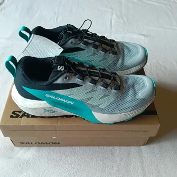 Used Salomon Running Shoes bike — image 4 of 8