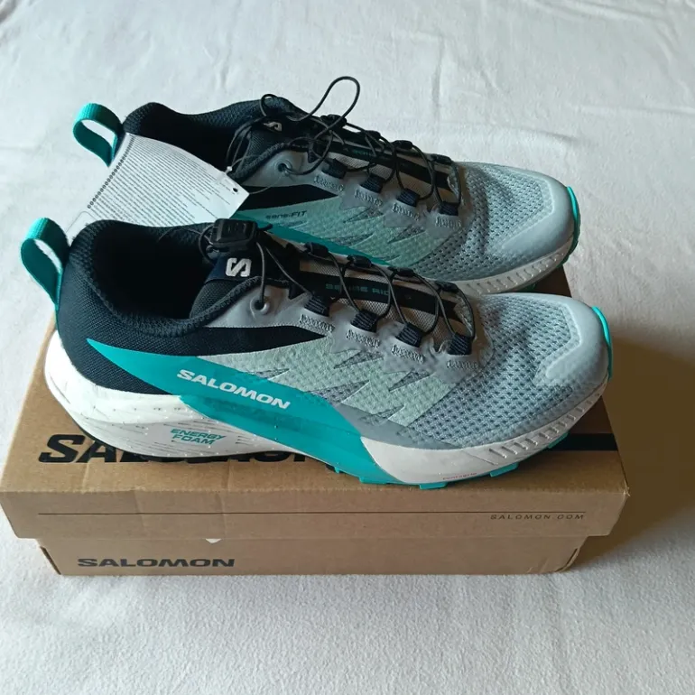 Used Salomon Running Shoes bike — image 4 of 8