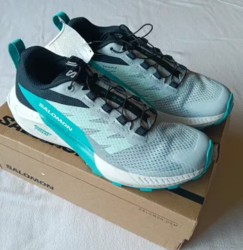 Used Salomon Running Shoes bike — image 2 of 8