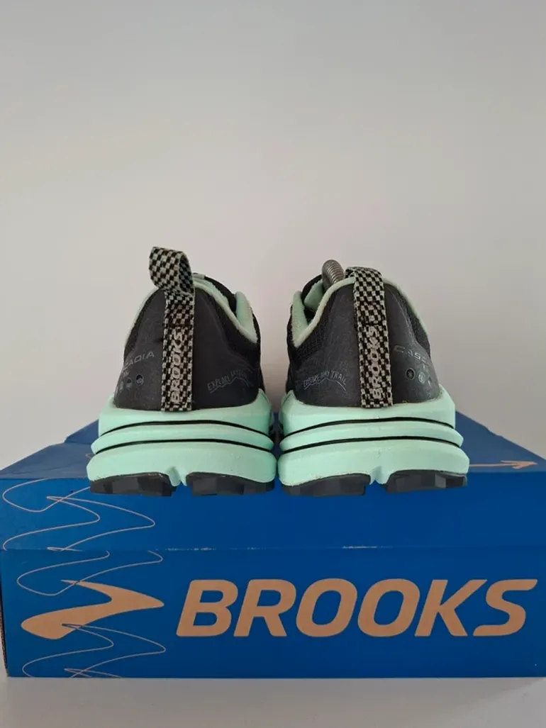 Used Brooks Cascadia 16 bike — image 10 of 13