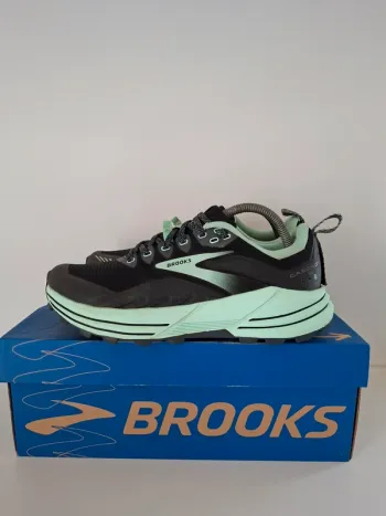 Used Brooks Cascadia 16 bike — image 6 of 13