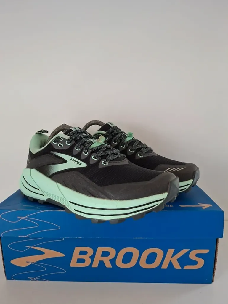 Used Brooks Cascadia 16 bike — image 4 of 13
