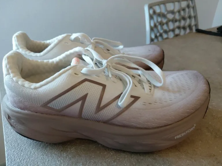 Tweedehands New Balance 1080 v14 bike — afbeelding 4 van 8