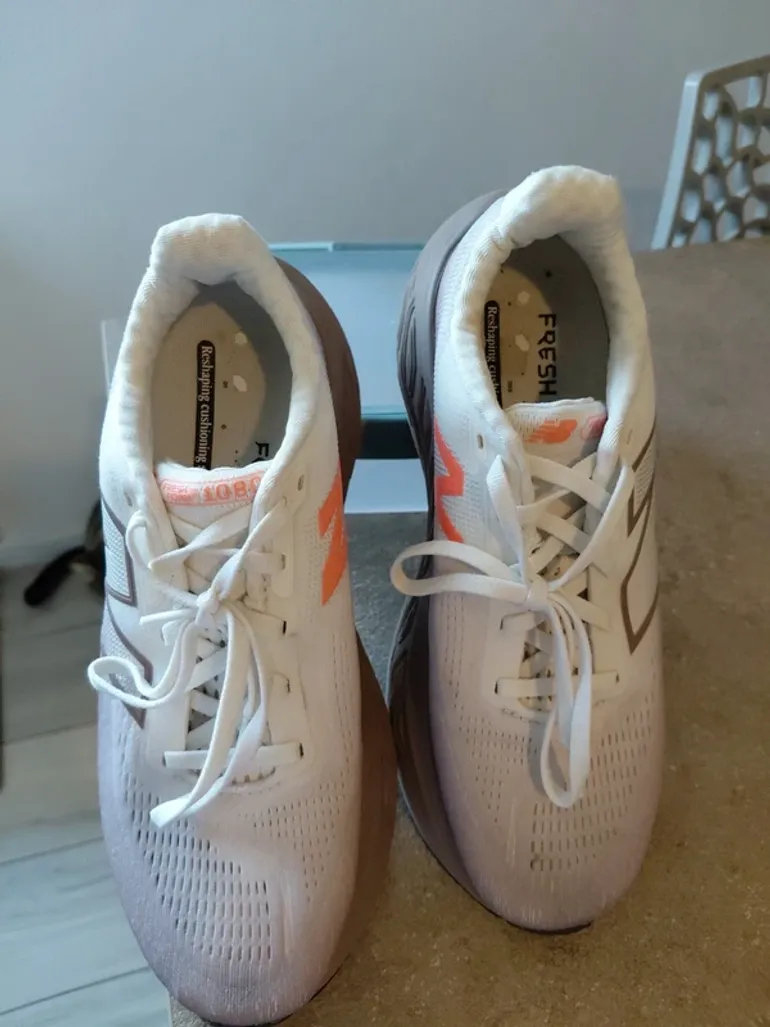 Tweedehands New Balance 1080 v14 bike — afbeelding 3 van 8