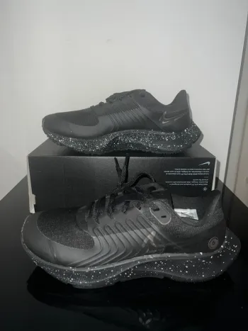 Pegasus 38 Shield Running Shoes de segunda mano