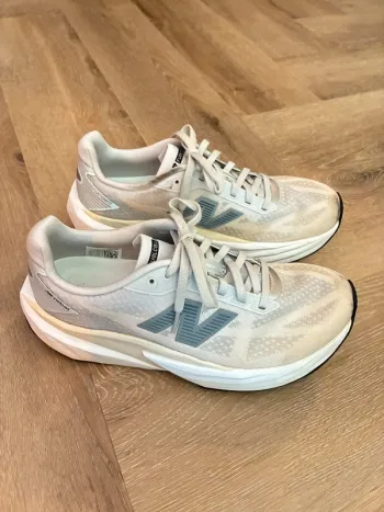 New Balance Fuelcell Rebel V5 Running Shoes de segunda mano