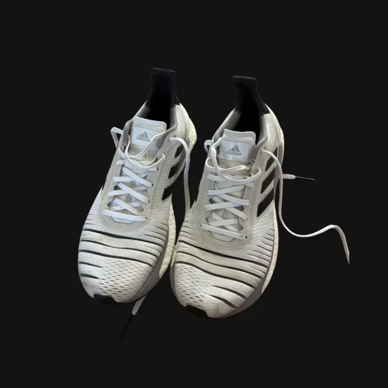 Used Adidas Running Shoes bike — image 3 of 6