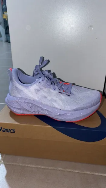 Gebrauchtes Asics Novablast 5 Tokyo Running Shoes