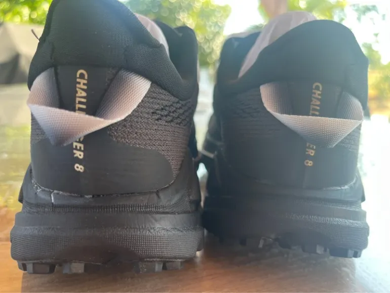Used Hoka Challenger 8 bike — image 5 of 8