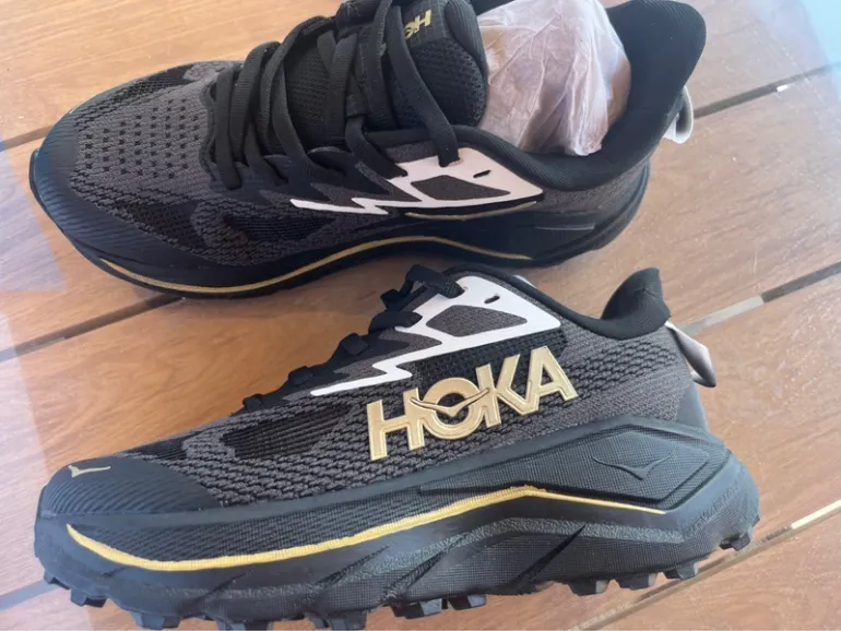 Used Hoka Challenger 8 bike — image 2 of 8