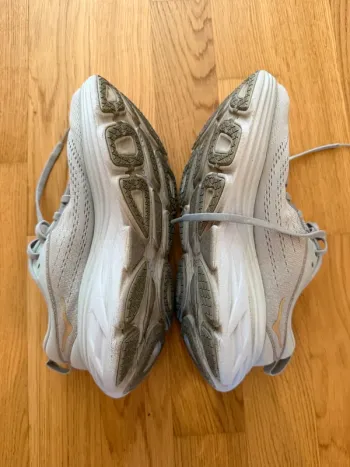 Used Hoka Bondi 8 bike — image 3 of 6