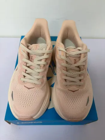 Tweedehands Hoka Shoes size 40 bike — afbeelding 2 van 5