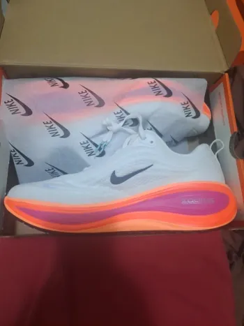 Używany Nike Vomero Plus Running Shoes