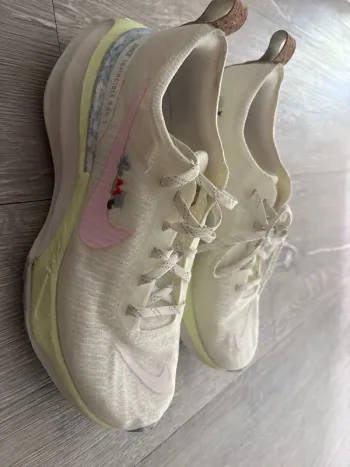 Brugt Nike Invincible Run 3 Running Shoes
