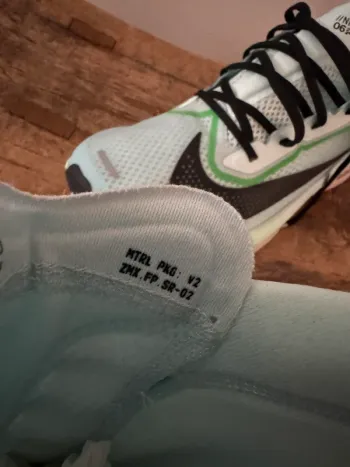 Used Nike Zoom Fly 6 bike — image 3 of 48