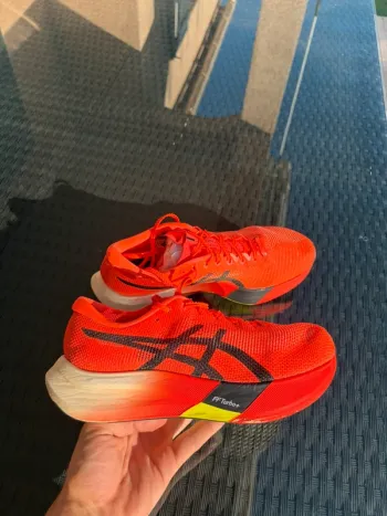Asics Metaspeed Edge Running Shoes usato