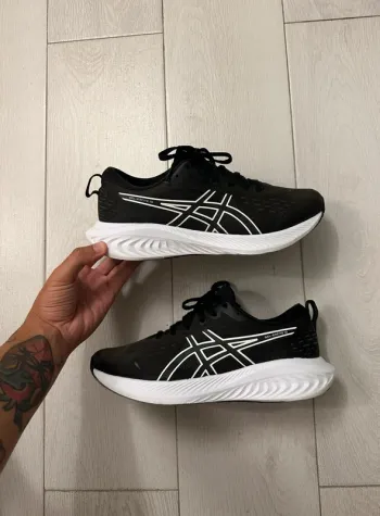 Używany Asics Gel Excite 10 bike — zdjęcie 2 z 8
