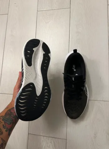 Używany Asics Gel Excite 10 bike — zdjęcie 4 z 8