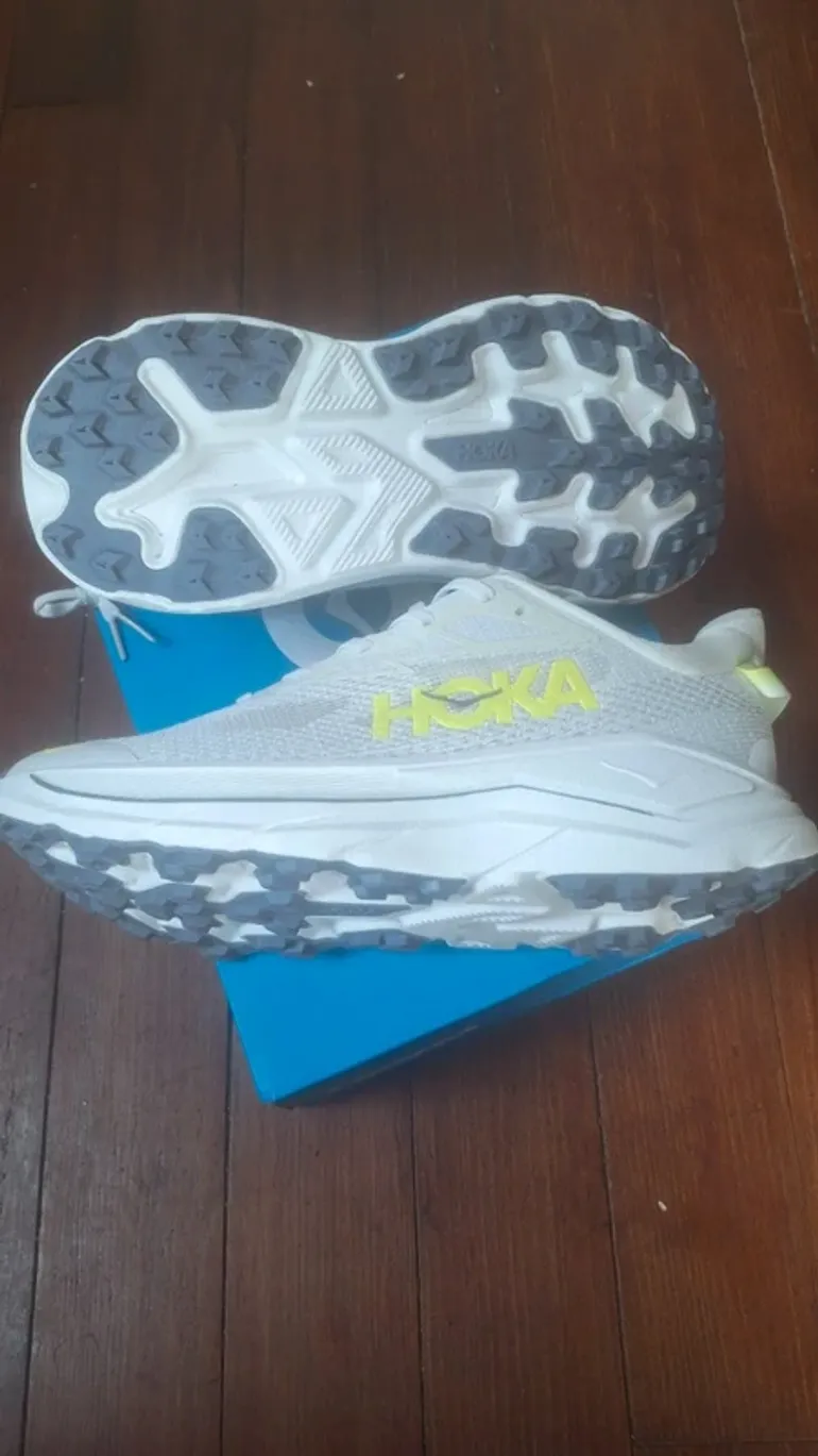 Used Hoka Challenger 8 bike — image 4 of 8