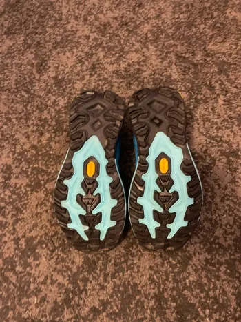 Used Hoka Mafate 5 bike — image 3 of 4