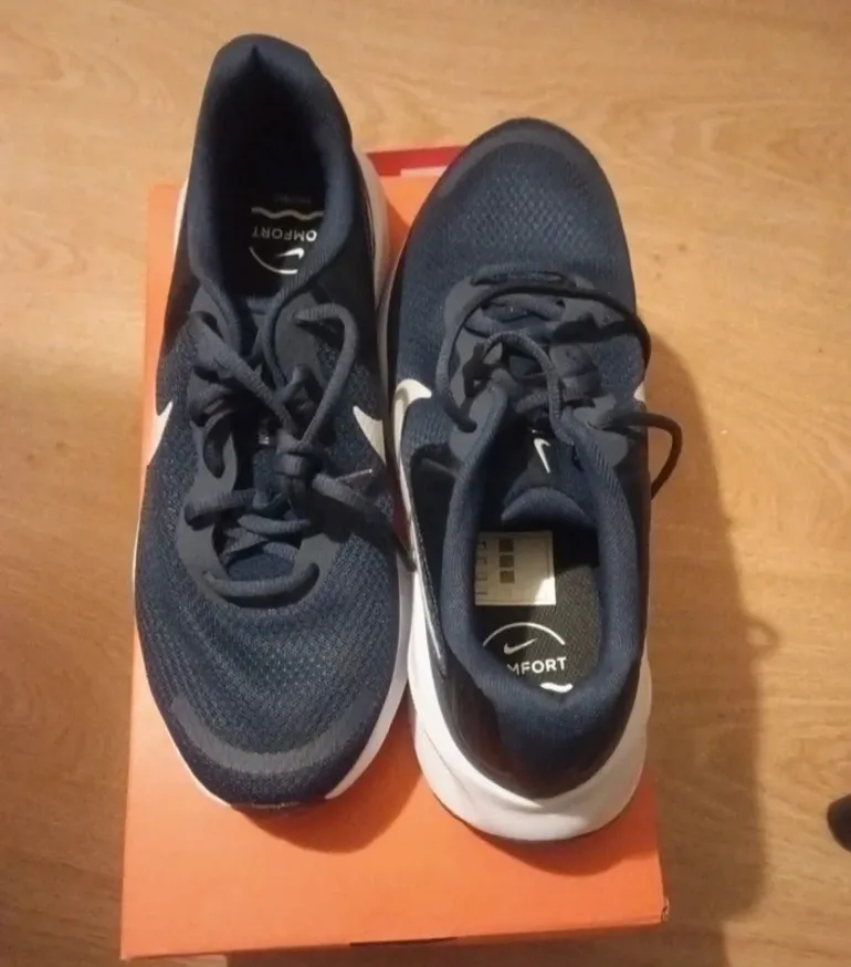 Used Nike Revolution 7 bike — image 14 of 18