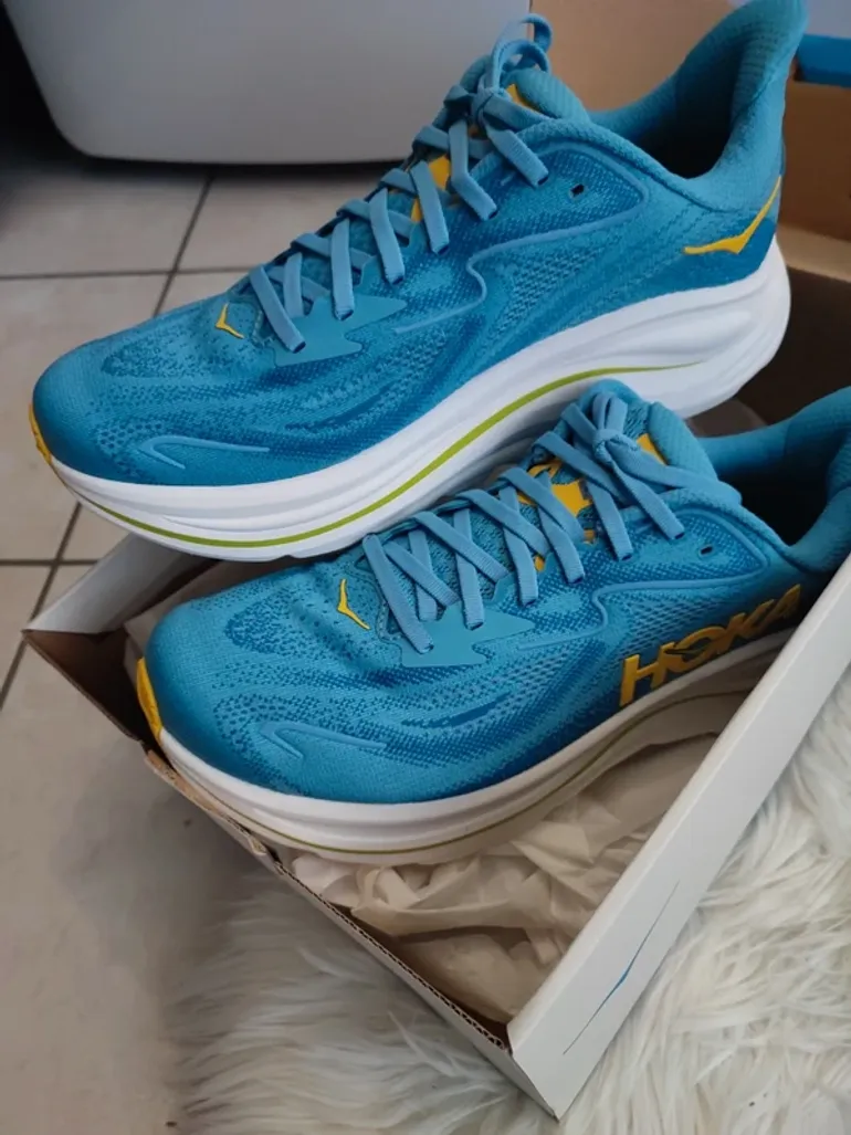 Used Hoka Clifton 10 bike — image 6 of 15