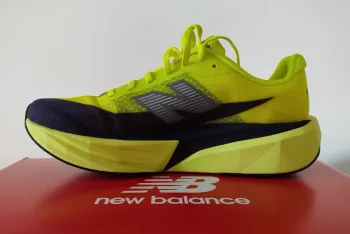 Used New Balance Fuelcell Rebel V5 bike — image 3 of 5