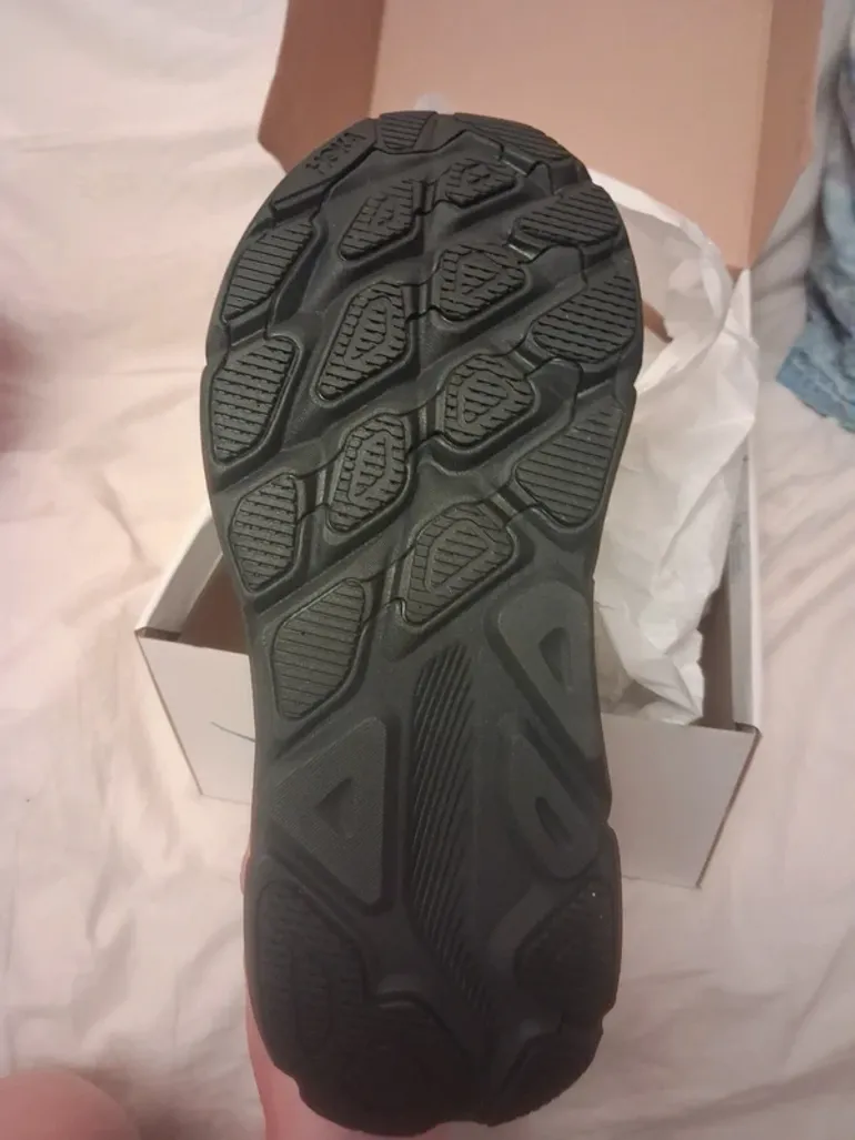 Used Hoka Clifton 9 Gore-Tex bike — image 5 of 6