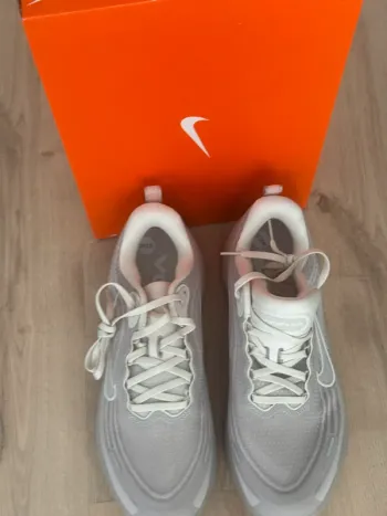 Tweedehands Ideal Nike Vomero Plus bike — afbeelding 5 van 7