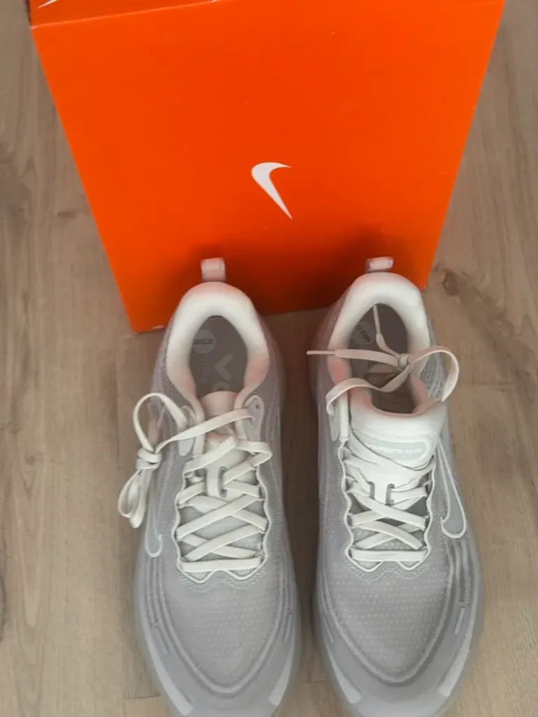 Tweedehands Ideal Nike Vomero Plus bike — afbeelding 5 van 7