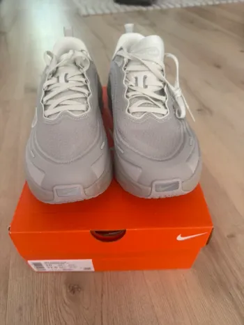 Käytetty Ideal Nike Vomero Plus Running Shoes