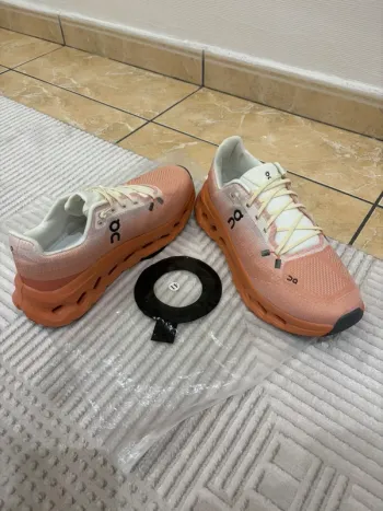 On Running On Shoes Running Shoes d'occasion