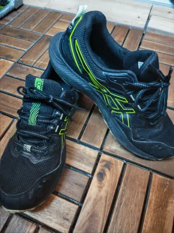 Used Asics Gel-Sonoma 7 GTX bike — image 3 of 8