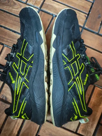 Used Asics Gel-Sonoma 7 GTX bike — image 5 of 8