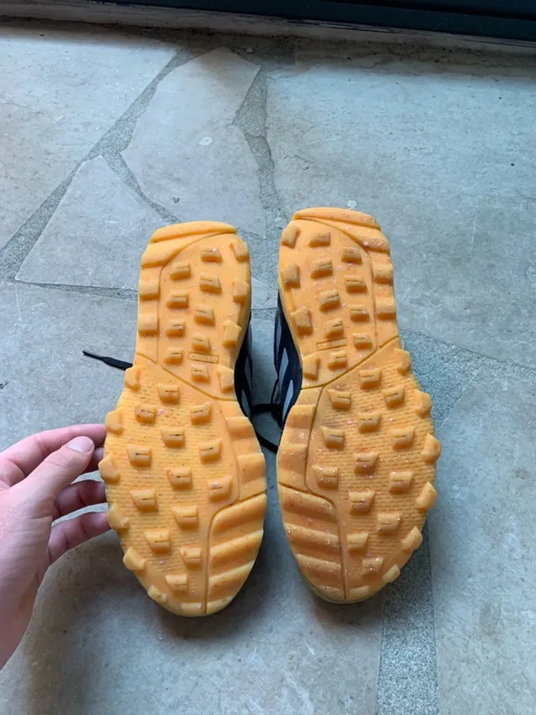 Brugt Adidas Hockey Shoes bike — billede 5 af 7