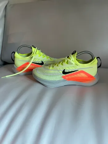 Nike Zoom Fly 4 bike usato — immagine 2 di 6
